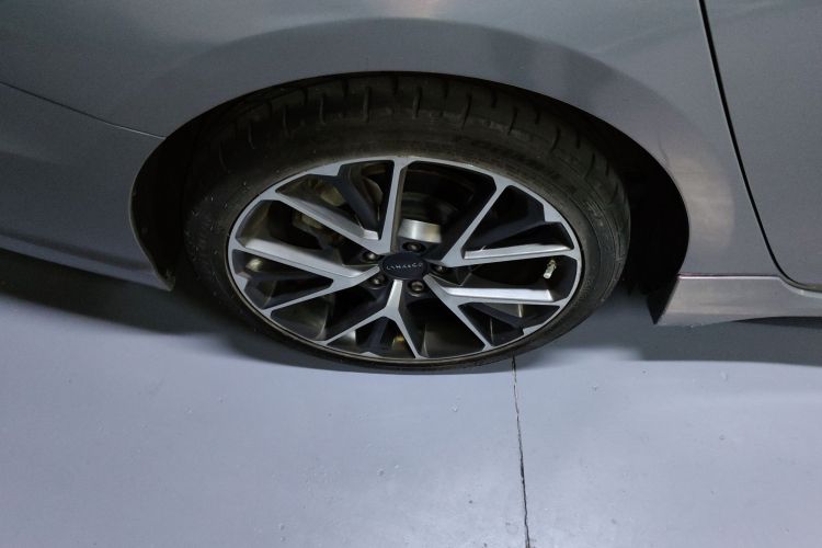 Used Lynk & Co 03 2022 2.0TD DCT JingPro Right Rear Wheel Hub