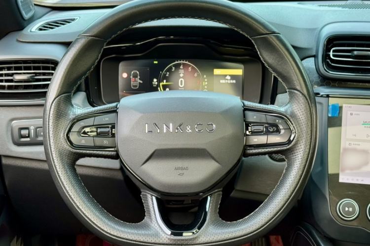Used Lynk & Co 03 2022 2.0TD DCT JingPro Steering Wheel