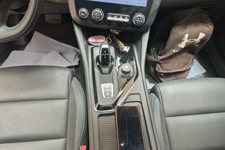 Used Lynk & Co 03 2022 1.5TD DCT JingPro Gear Lever