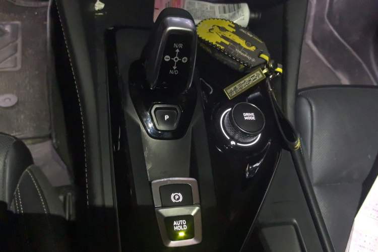 Used Lynk & Co 03 2022 2.0TD DCT JingPro Gear Lever