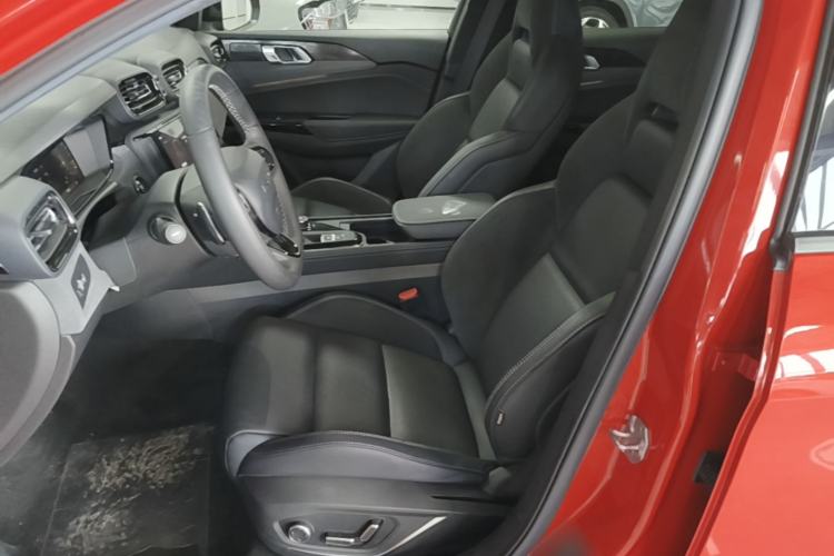 Used Lynk & Co 03 2022 1.5TD DCT JingPro Left Front Seat