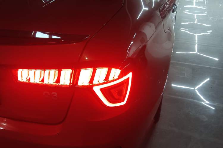 Used Lynk & Co 03 2022 1.5TD DCT JingPro Right Rear Taillight