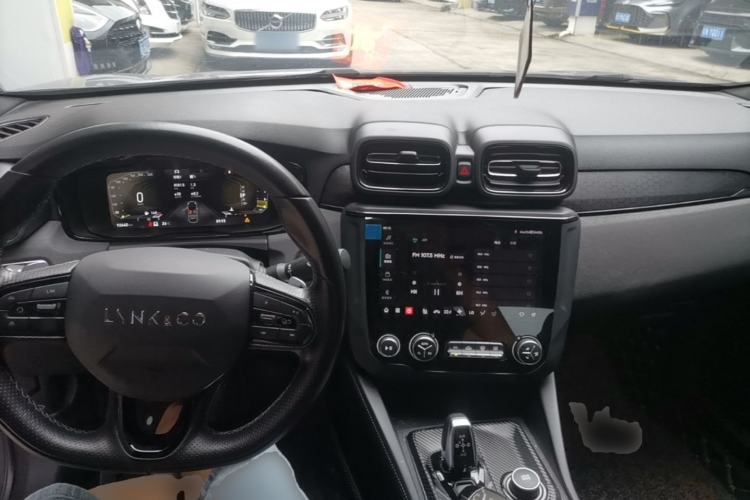 Used Lynk & Co 03 2022 2.0TD DCT JingPro Center Console