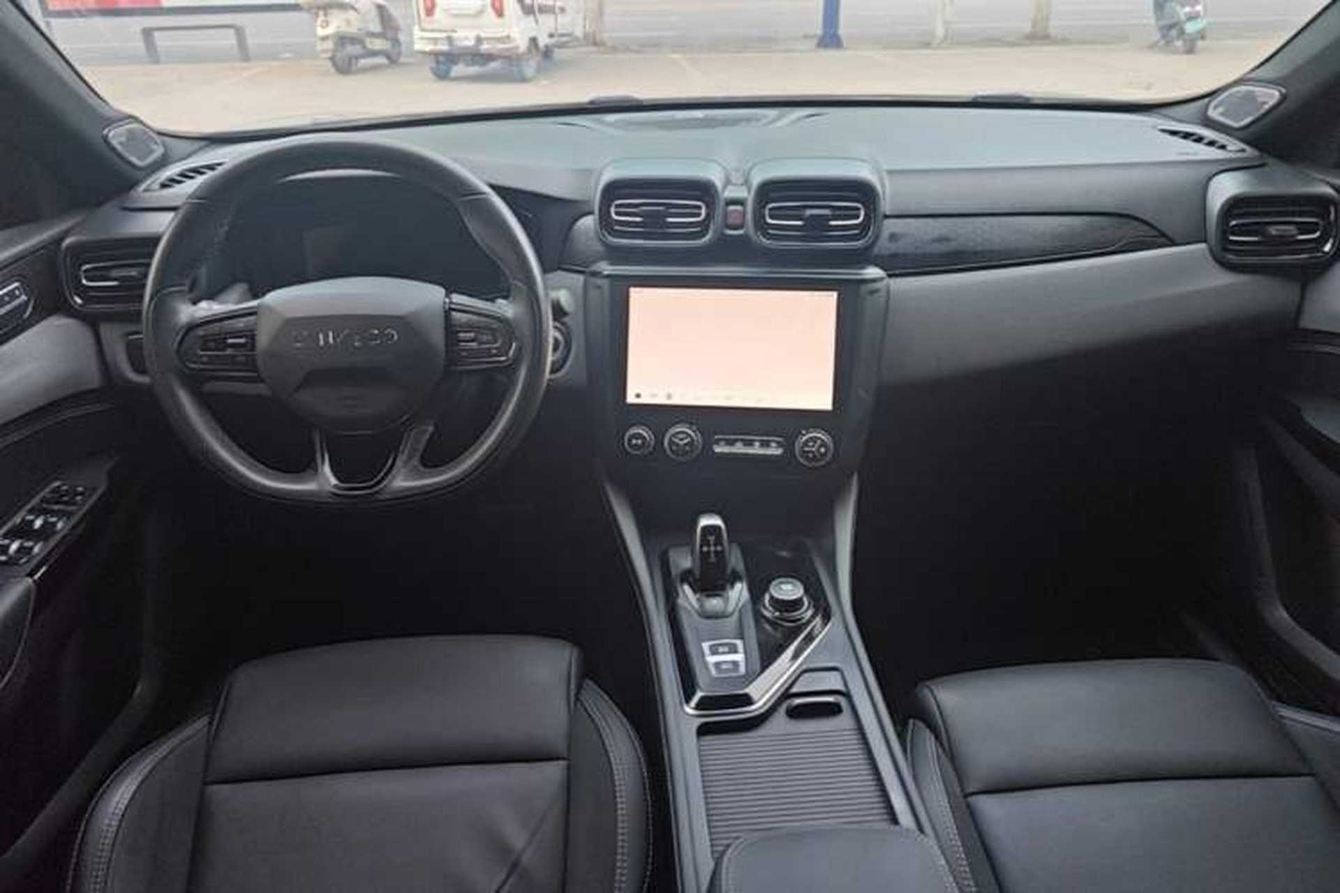Used Lynk & Co 03 2022 2.0TD DCT JingPro Center Console