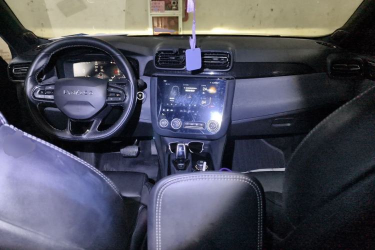 Used Lynk & Co 03 2022 1.5TD DCT JingPlus Center Console