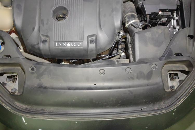 Used Lynk & Co 03 2022 2.0TD DCT JingPro Engine Bay