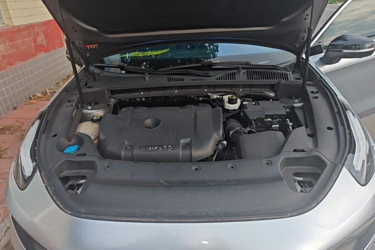 Used Lynk & Co 03 2022 2.0TD DCT JingPro Engine Bay