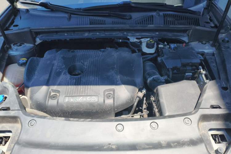 Used Lynk & Co 03 2022 2.0TD DCT JingPro Engine Bay