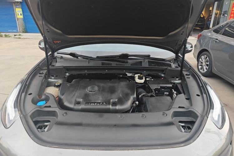 Used Lynk & Co 03 2022 2.0TD DCT JingPro Engine Bay