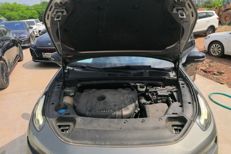 Used Lynk & Co 03 2022 2.0TD DCT JingPro Engine Bay