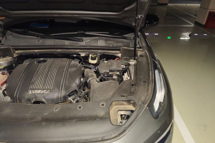 Used Lynk & Co 03 2022 1.5TD DCT JingPro Engine Bay Left