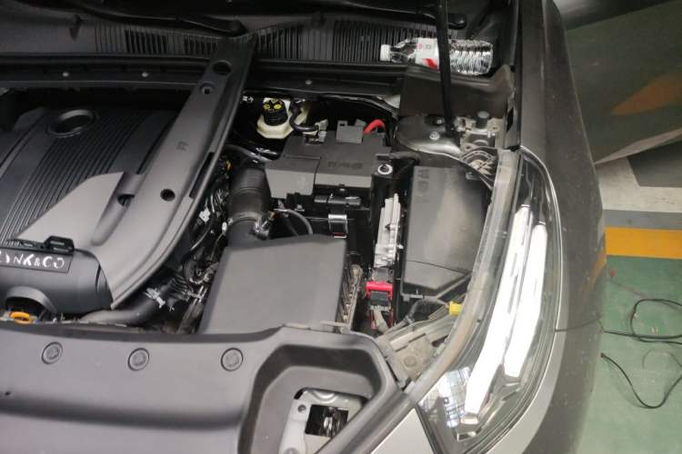 Used Lynk & Co 03 2022 1.5TD DCT JingPro Engine Bay Left