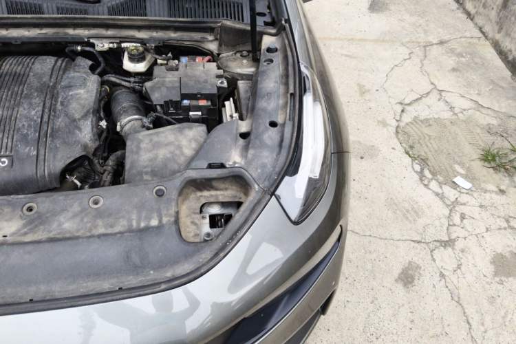 Used Lynk & Co 03 2022 1.5TD DCT JingPro Engine Bay Left