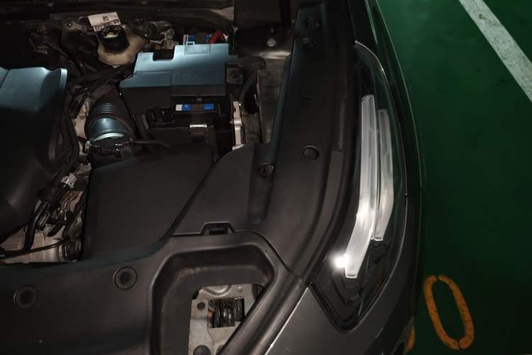 Used Lynk & Co 03 2022 2.0TD DCT GenioPlus Engine Bay Left