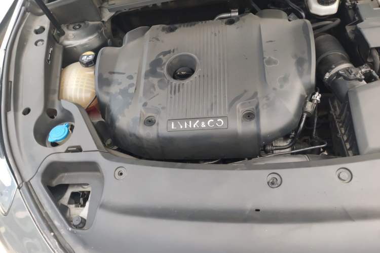 Used Lynk & Co 03 2022 2.0TD DCT JingPro Engine Bay Right