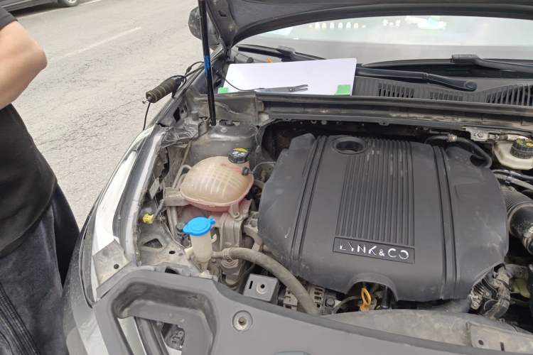 Used Lynk & Co 03 2022 1.5TD DCT JingPro Engine Bay Right