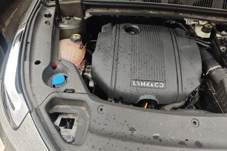 Used Lynk & Co 03 2022 1.5TD DCT JingPro Engine Bay Right