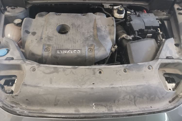 Used Lynk & Co 03 2022 2.0TD DCT JingPro Engine Bay