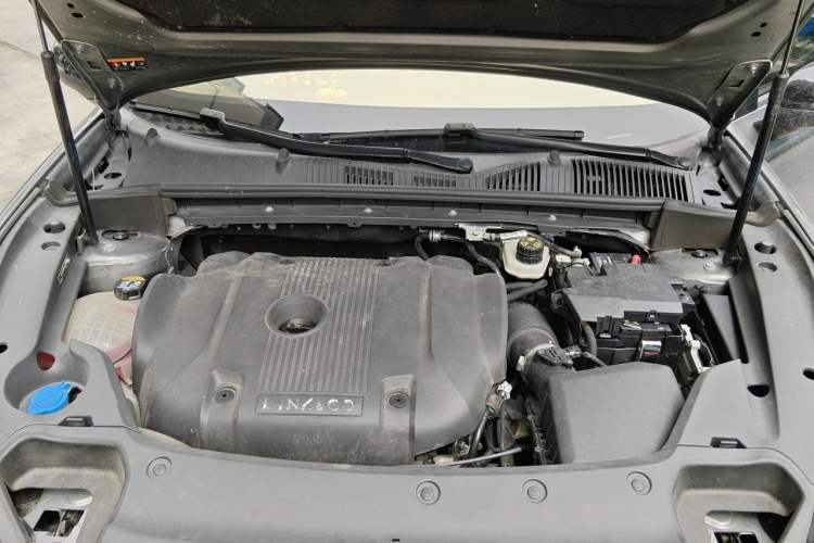 Used Lynk & Co 03 2022 2.0TD DCT JingPro Engine Bay
