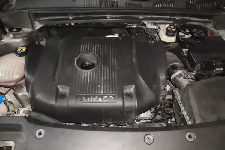 Used Lynk & Co 03 2022 2.0TD DCT JingPro Engine Bay