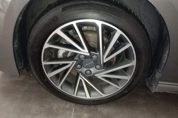 Used Lynk & Co 03 2022 1.5TD DCT JingPlus Exterior 4