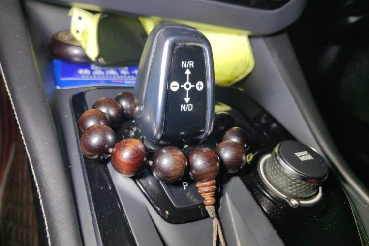 Used Lynk & Co 03 2022 2.0TD DCT JingPro Gear Lever