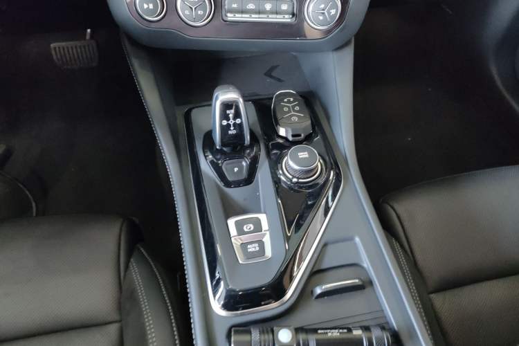 Used Lynk & Co 03 2022 2.0TD DCT JingPro Gear Lever
