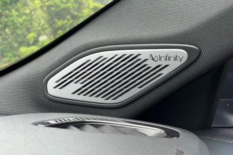 Used Lynk & Co 03 2022 2.0TD DCT JingPro Interior 10