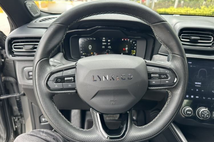 Used Lynk & Co 03 2022 1.5TD DCT JingPro Interior 11