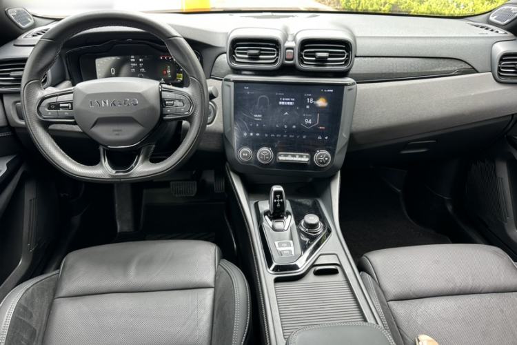 Used Lynk & Co 03 2022 1.5TD DCT JingPro Interior 12