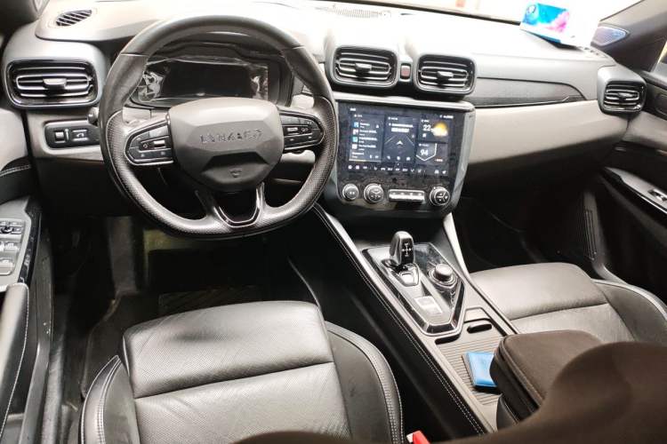 Used Lynk & Co 03 2022 1.5TD DCT JingPro Interior 2