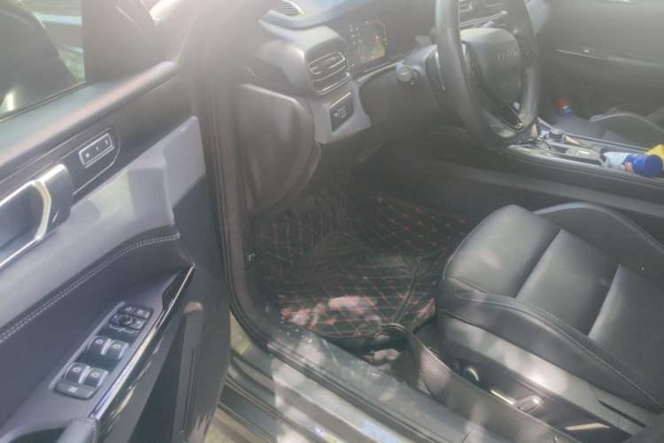 Used Lynk & Co 03 2022 2.0TD DCT JingPro Interior 3