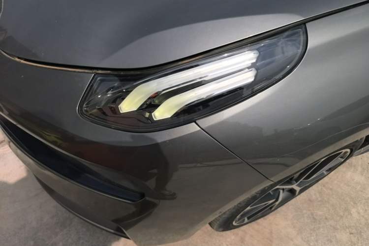 Used Lynk & Co 03 2022 2.0TD DCT JingPro Left Front Headlight