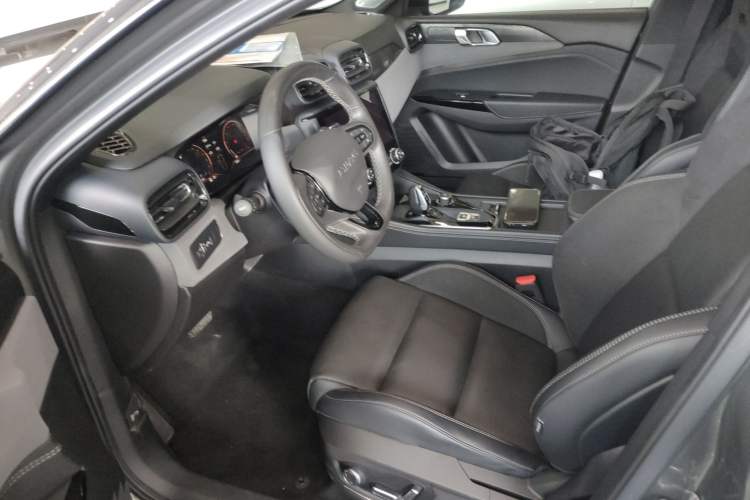 Used Lynk & Co 03 2022 2.0TD DCT JingPro Left Front Seat