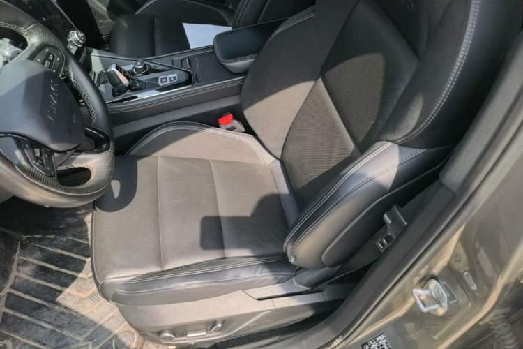 Used Lynk & Co 03 2022 2.0TD DCT JingPro Left Front Seat