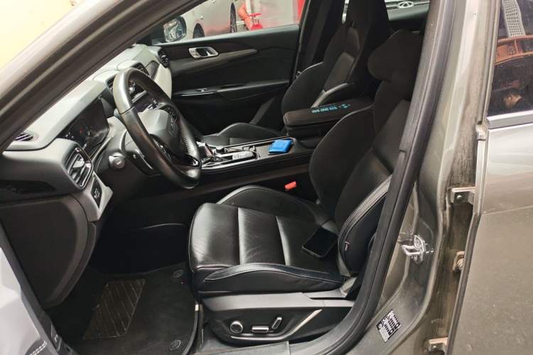 Used Lynk & Co 03 2022 1.5TD DCT JingPro Left Front Seat