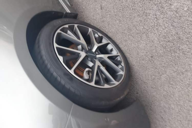 Used Lynk & Co 03 2022 1.5TD DCT JingPro Left Front Wheel Hub