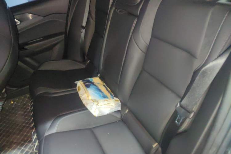 Used Lynk & Co 03 2022 2.0TD DCT GenioPlus Left Rear Seat