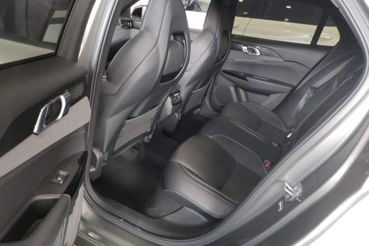 Used Lynk & Co 03 2022 2.0TD DCT JingPro Left Rear Seat