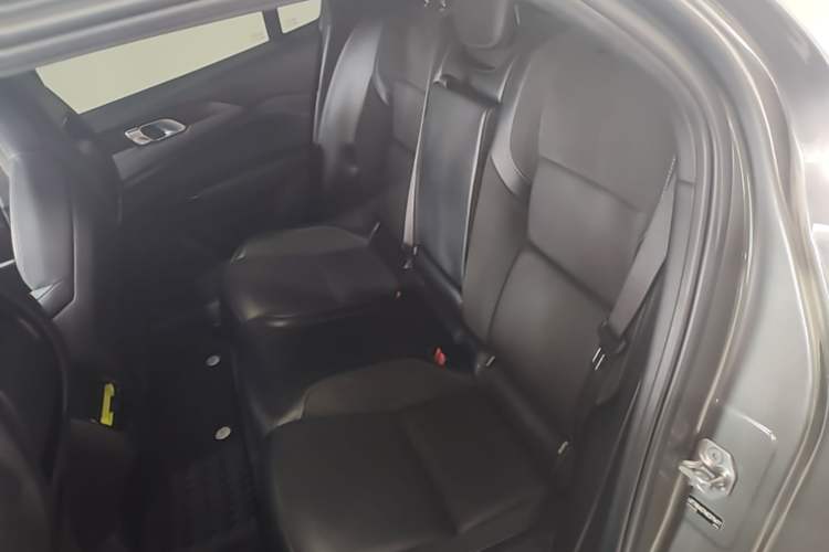 Used Lynk & Co 03 2022 2.0TD DCT JingPro Left Rear Seat