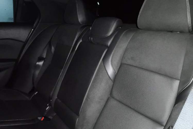 Used Lynk & Co 03 2022 2.0TD DCT JingPro Left Rear Seat