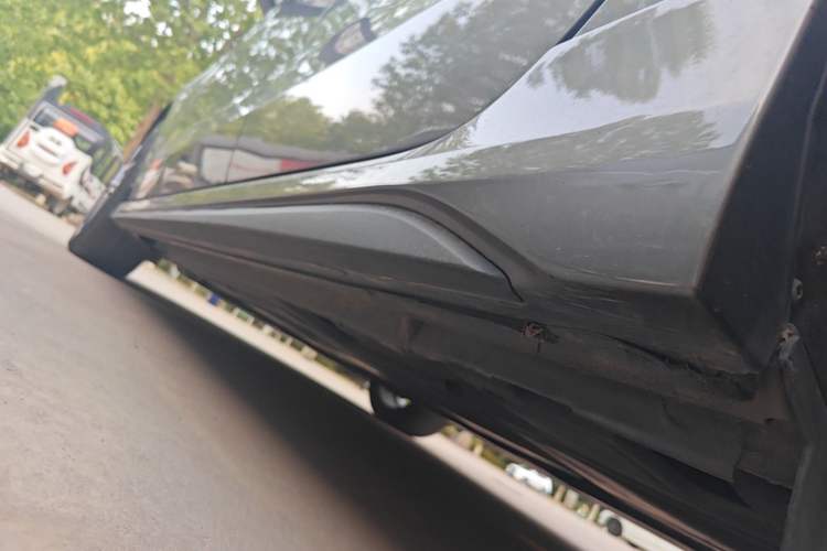Used Lynk & Co 03 2022 2.0TD DCT JingPro Left Side Sill