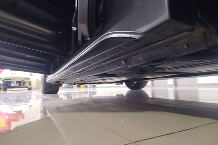 Used Lynk & Co 03 2022 2.0TD DCT JingPro Left Side Sill