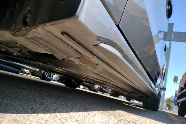Used Lynk & Co 03 2022 2.0TD DCT JingPro Left Side Sill