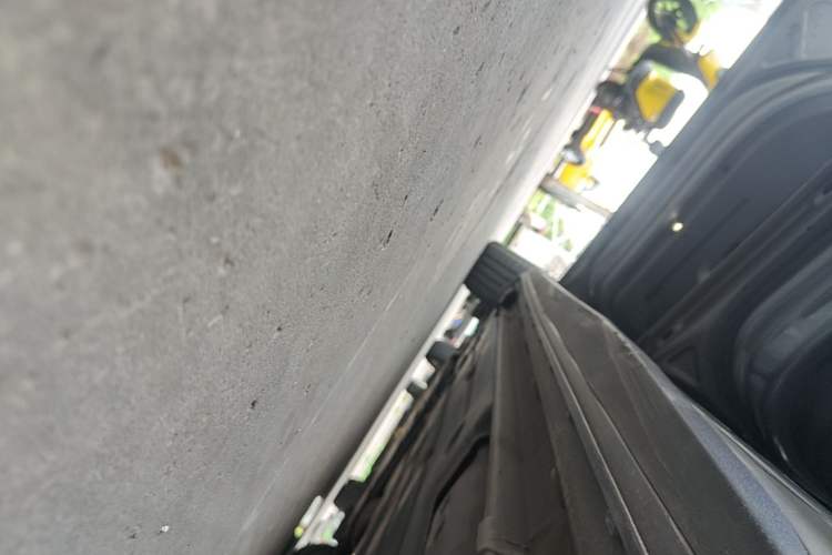 Used Lynk & Co 03 2022 2.0TD DCT JingPro Left Side Sill