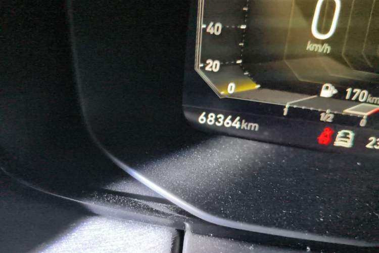 Used Lynk & Co 03 2022 1.5TD DCT JingPlus Odometer Close Up