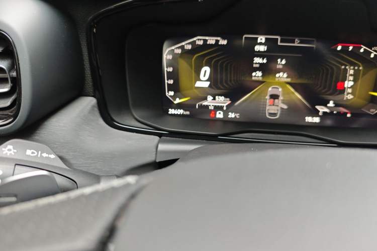 Used Lynk & Co 03 2022 1.5TD DCT JingPro Odometer Close Up