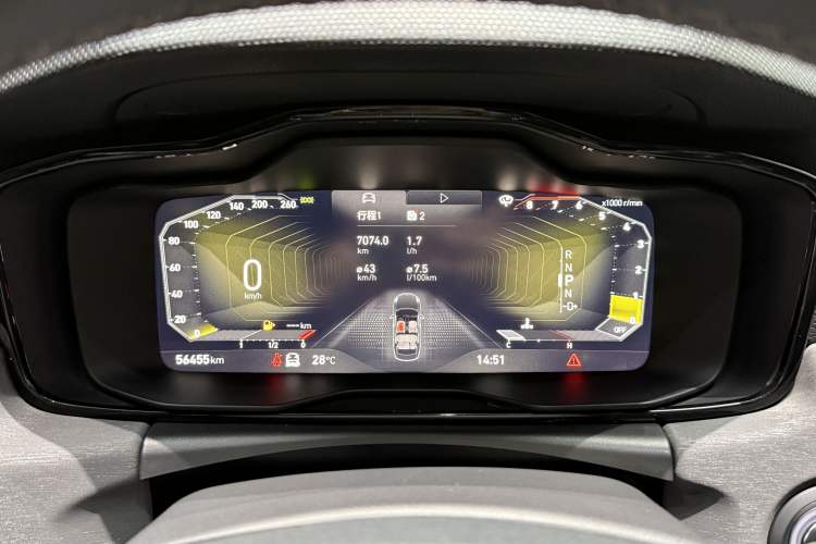 Used Lynk & Co 03 2022 1.5TD DCT JingPlus Odometer Close Up