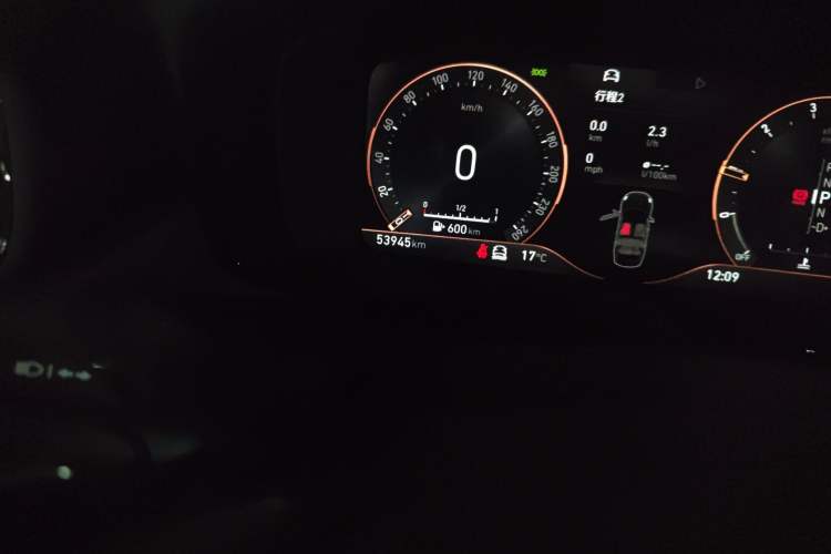 Used Lynk & Co 03 2022 2.0TD DCT JingPro Odometer Close Up