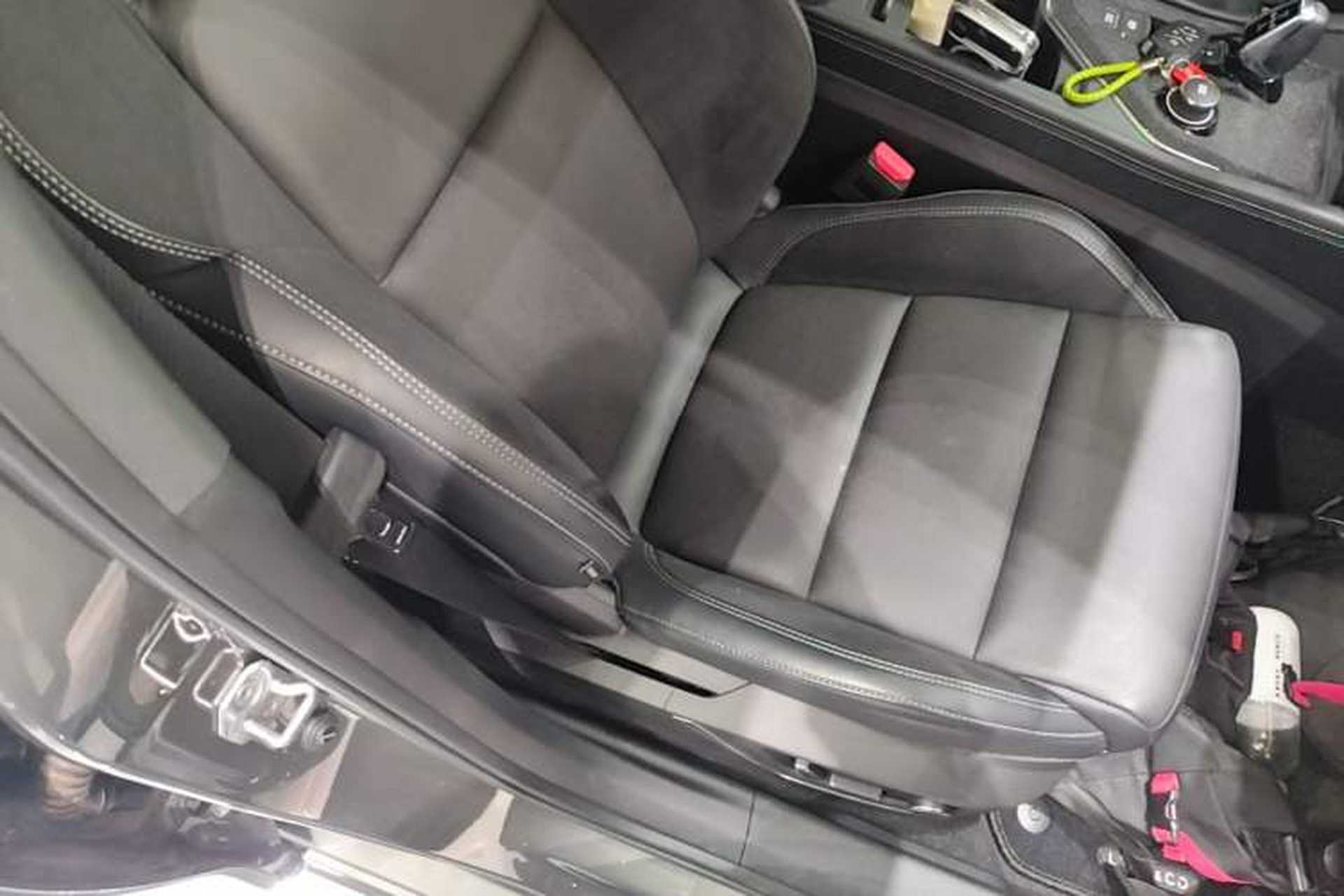 Used Lynk & Co 03 2022 1.5TD DCT JingPro Right Front Seat
